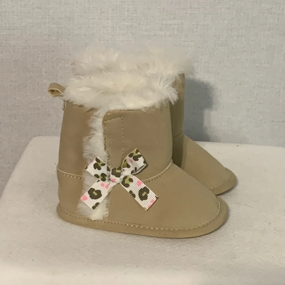 Infant Shoes Sz 3 Suede Boots Faux Fur Bows Hook & Loop Closure 2 Pair Soft Sole
